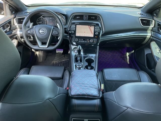 Used 2023 Nissan Maxima SR w/ Sport Mat Group FWD image 10