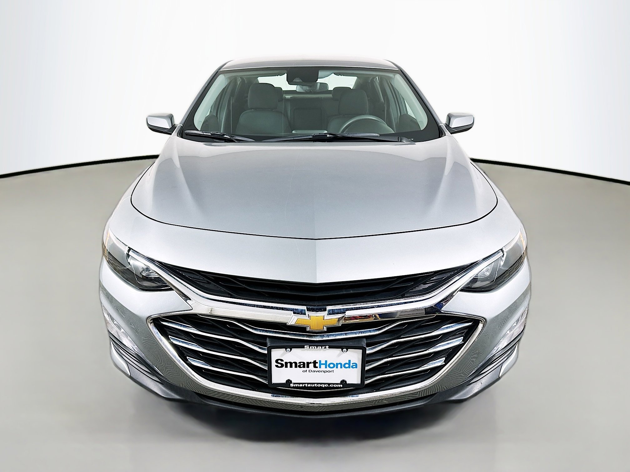 Used 2024 Chevrolet Malibu LT image 2