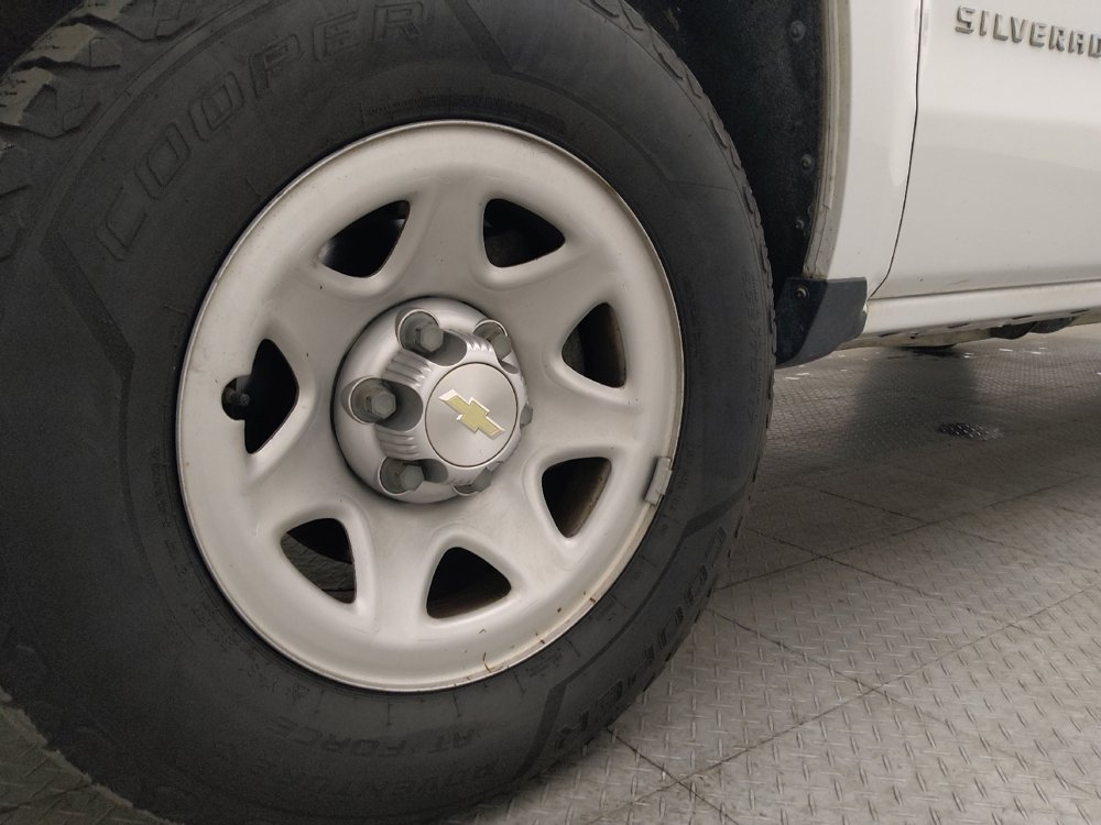Used 2019 Chevrolet Silverado 1500 LD AWD/4WD image 31