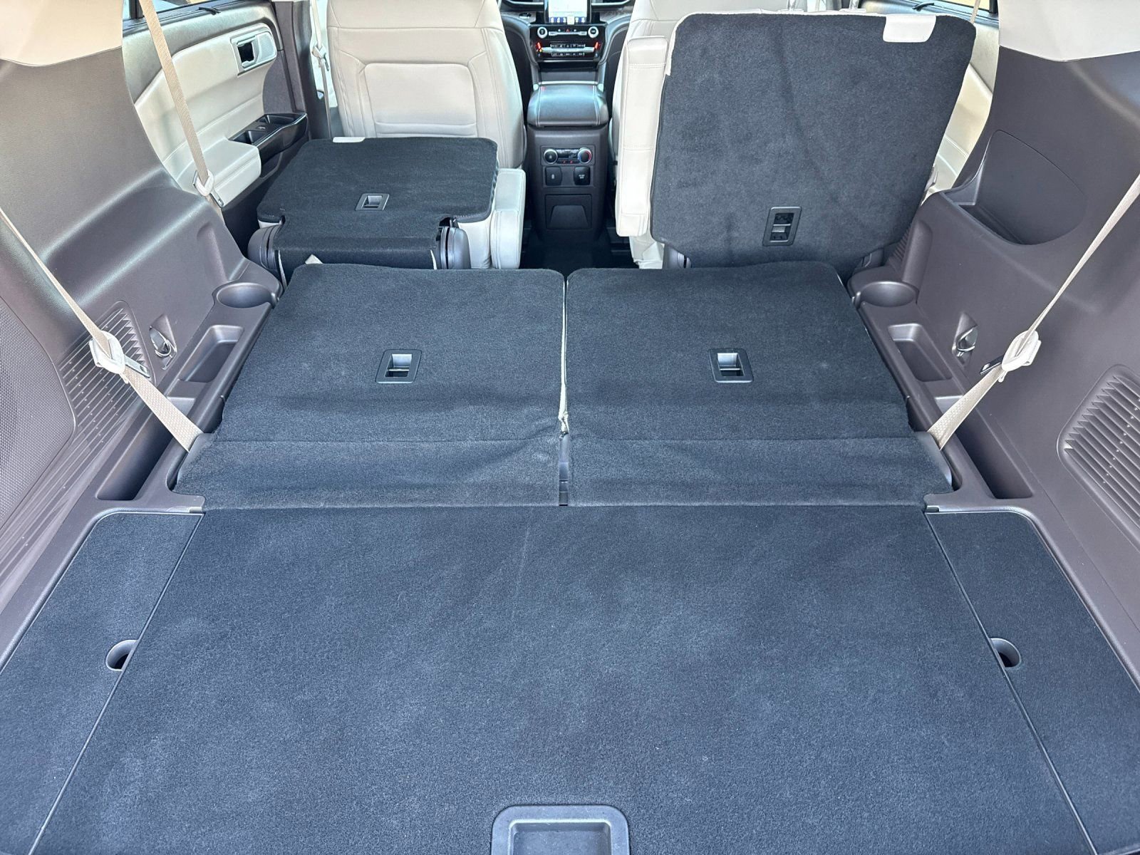 Used 2022 Ford Explorer Platinum w/ Equipment Group 601A image 18