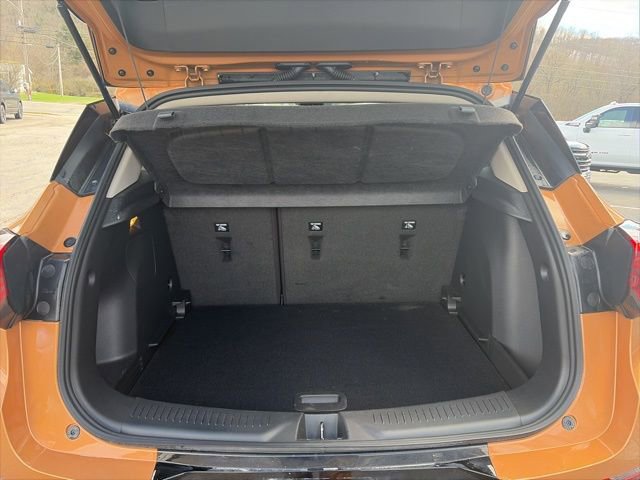 Used 2024 Buick Encore GX Sport Touring w/ Black Roof Package image 8