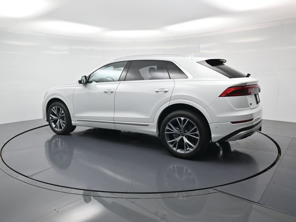 Used 2025 Audi Q8 Premium Plus AWD/4WD image 3
