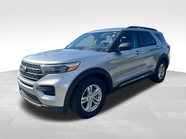 Used 2024 Ford Explorer XLT RWD image 1