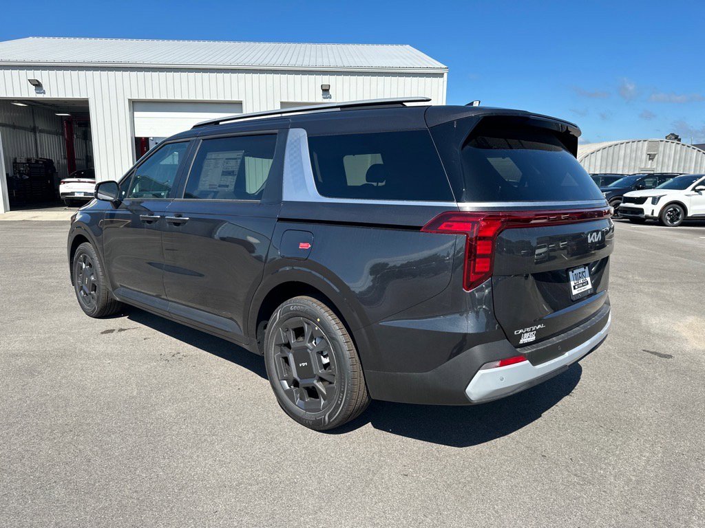 New 2026 Kia Carnival EX image 4