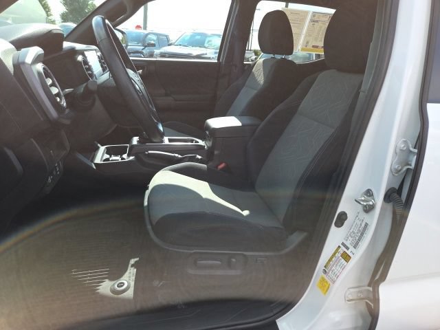 Used 2022 Toyota Tacoma TRD Sport AWD/4WD image 9