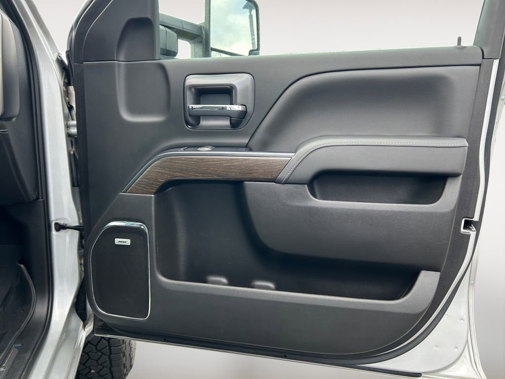 Used 2019 GMC Sierra 2500 Denali w/ Duramax Plus Package AWD/4WD image 25