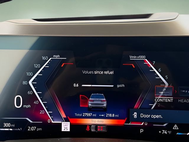 Used 2024 BMW X7 xDrive40i w/ Premium Package image 23