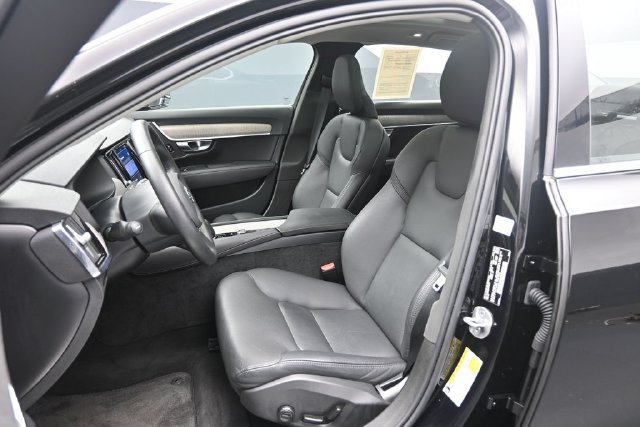 Used 2023 Volvo S90 B6 Plus AWD/4WD image 15