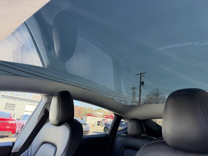 Used 2022 Tesla Model Y Performance AWD/4WD image 19