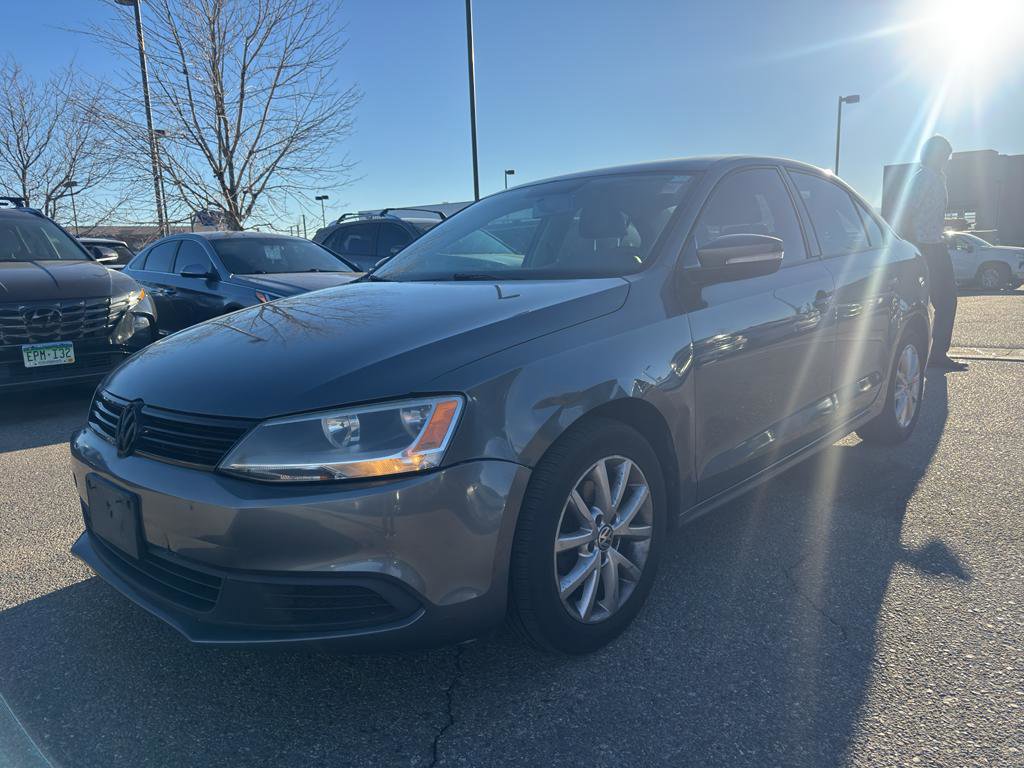 Used 2011 Volkswagen Jetta SE image 1