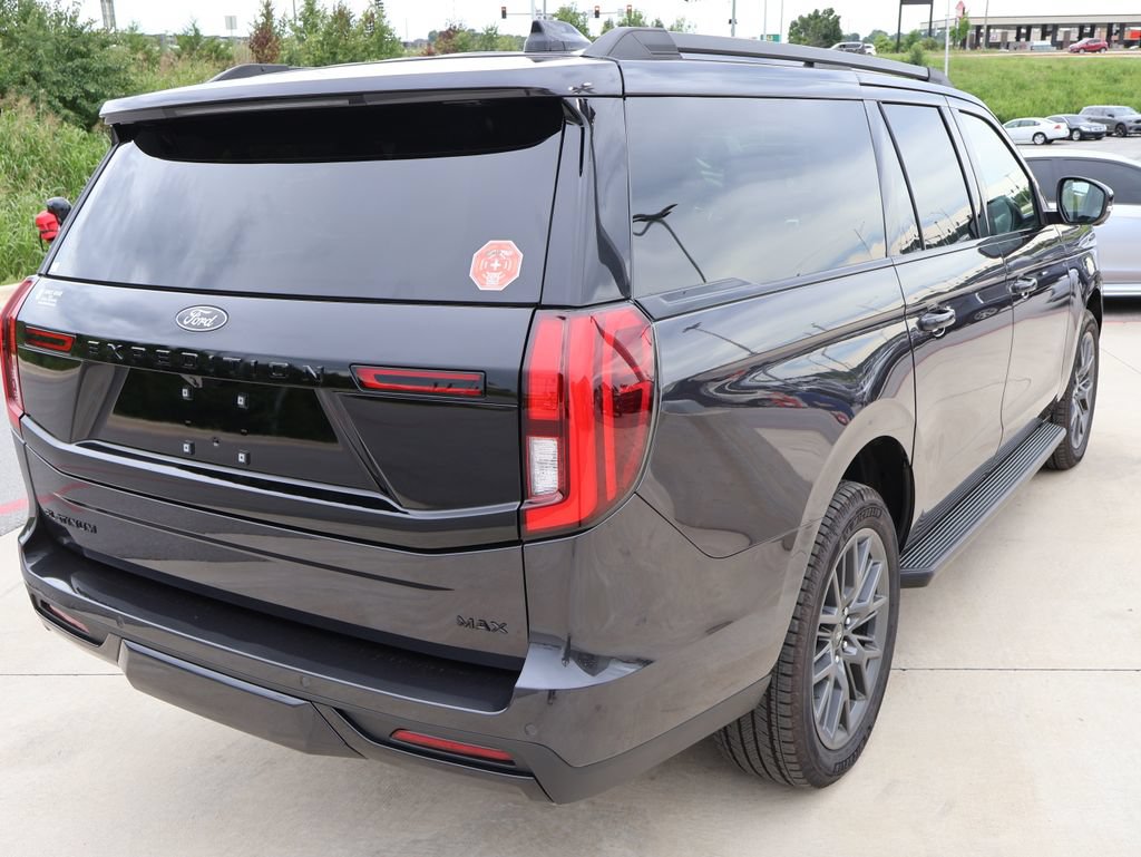 New 2026 Ford Expedition Max Platinum w/ Stealth Appearance Package AWD/4WD image 5