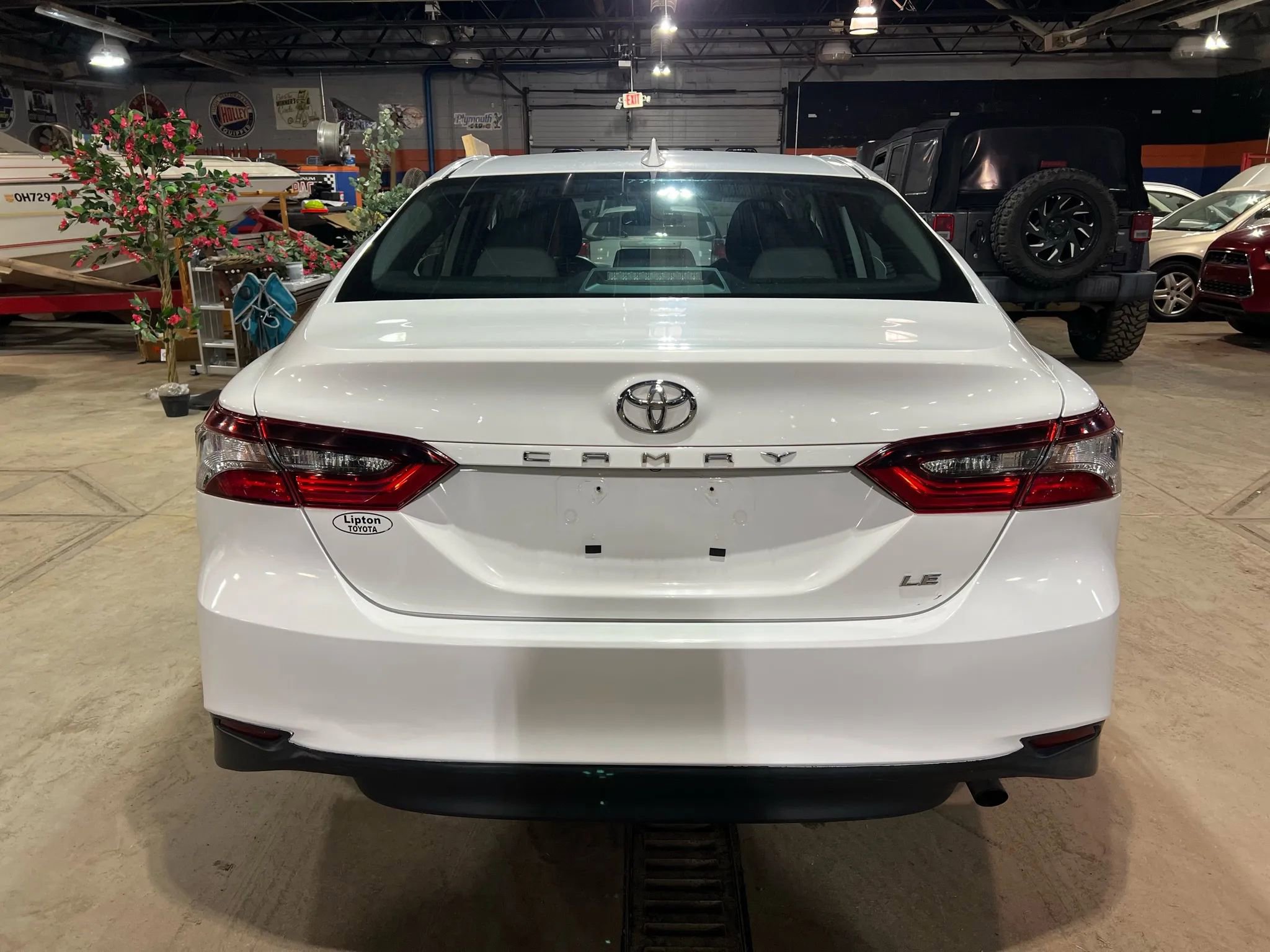 Used 2023 Toyota Camry LE image 4