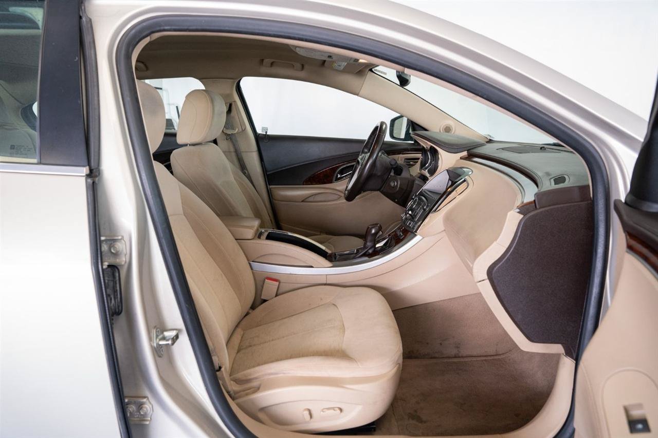Used 2010 Buick LaCrosse CX FWD image 9