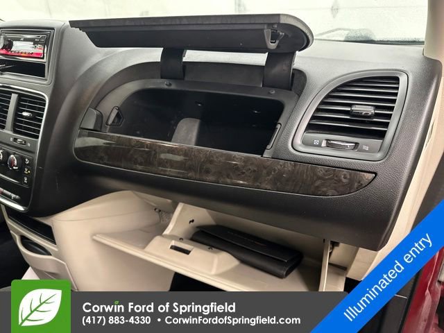 Used 2016 Dodge Grand Caravan American Value Package image 10