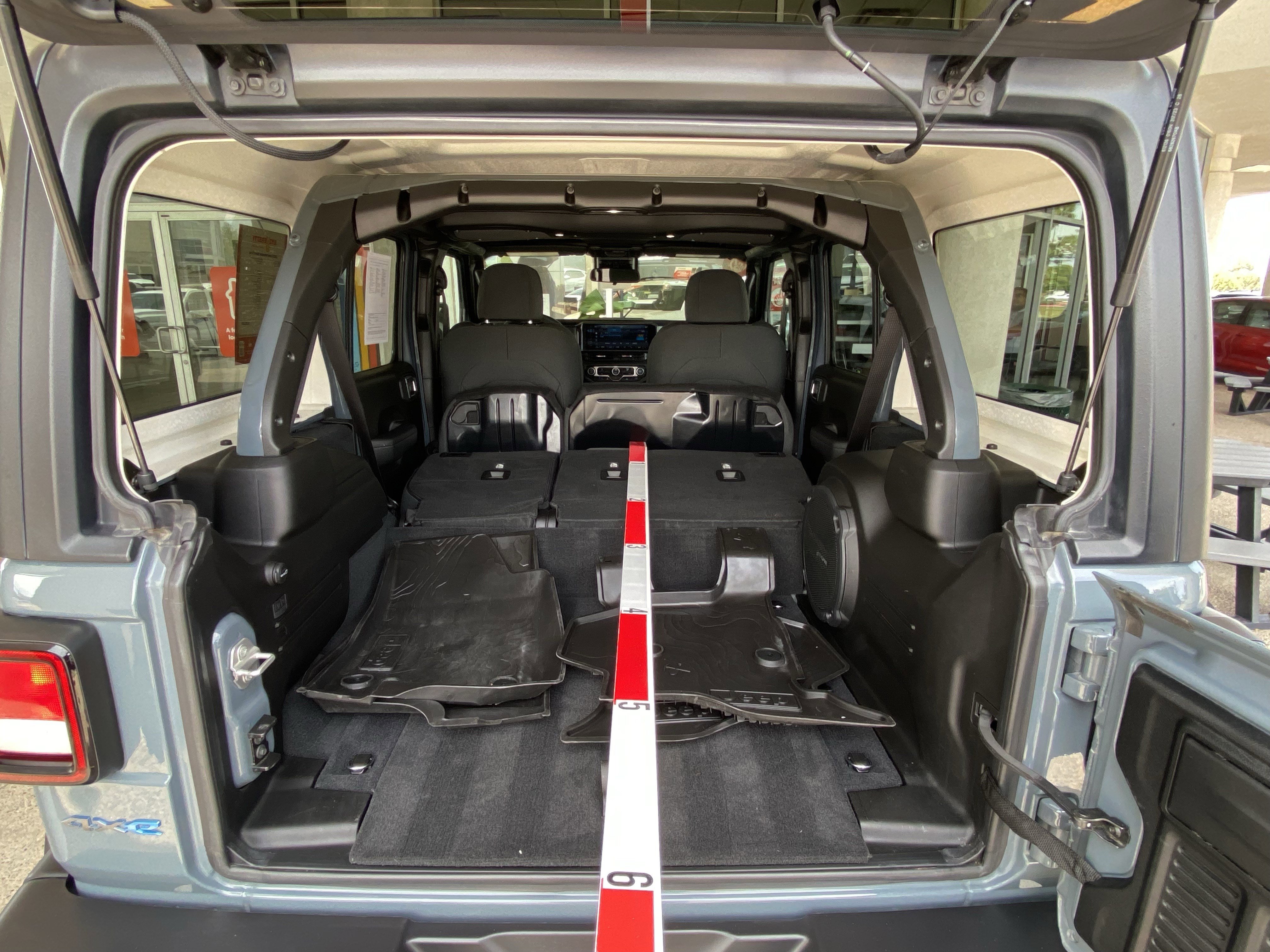 Used 2024 Jeep Wrangler Unlimited w/ Technology Group AWD/4WD image 42