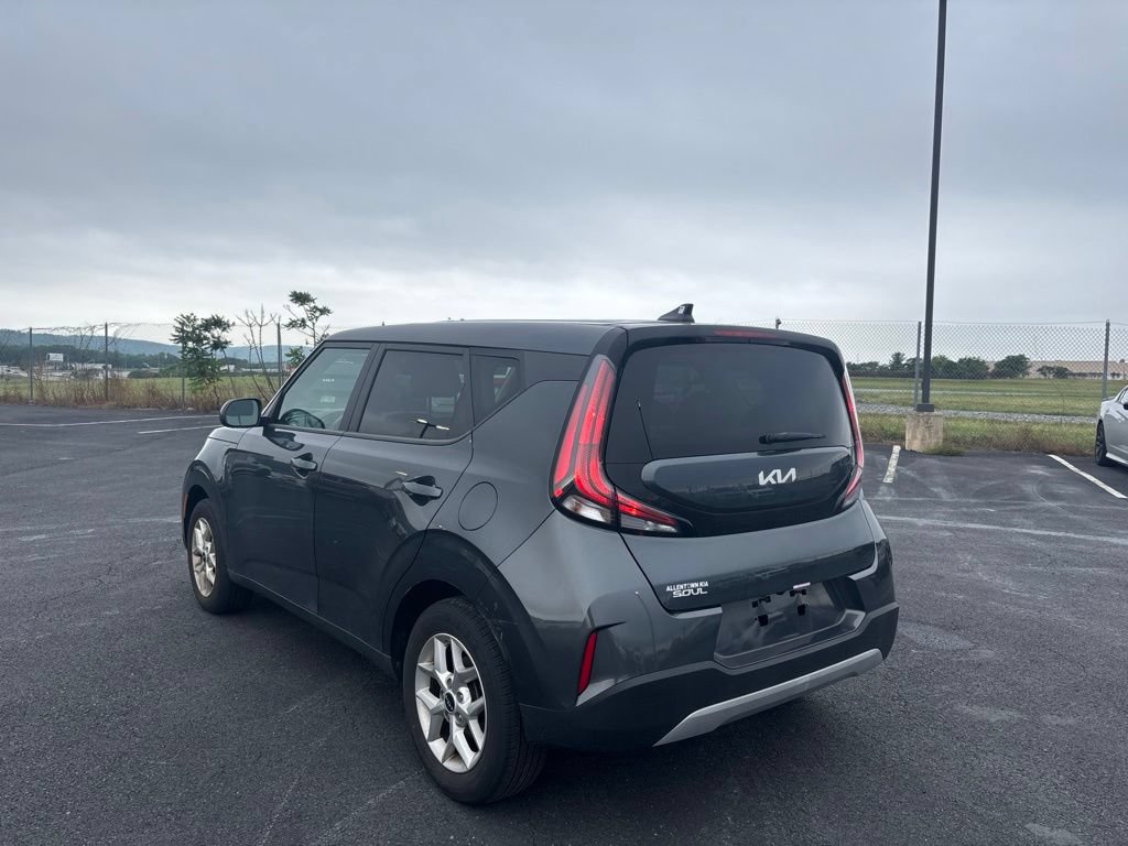Used 2024 Kia Soul LX w/ Option Group 015 FWD image 5