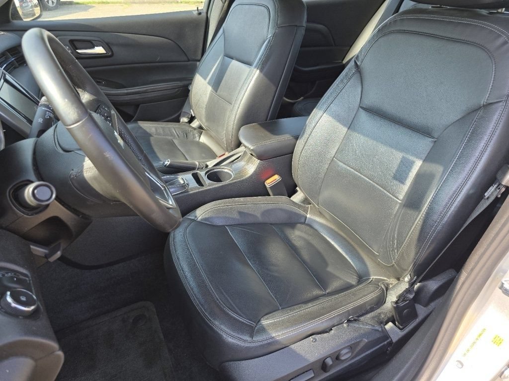 Used 2016 Chevrolet Malibu LTZ FWD image 25