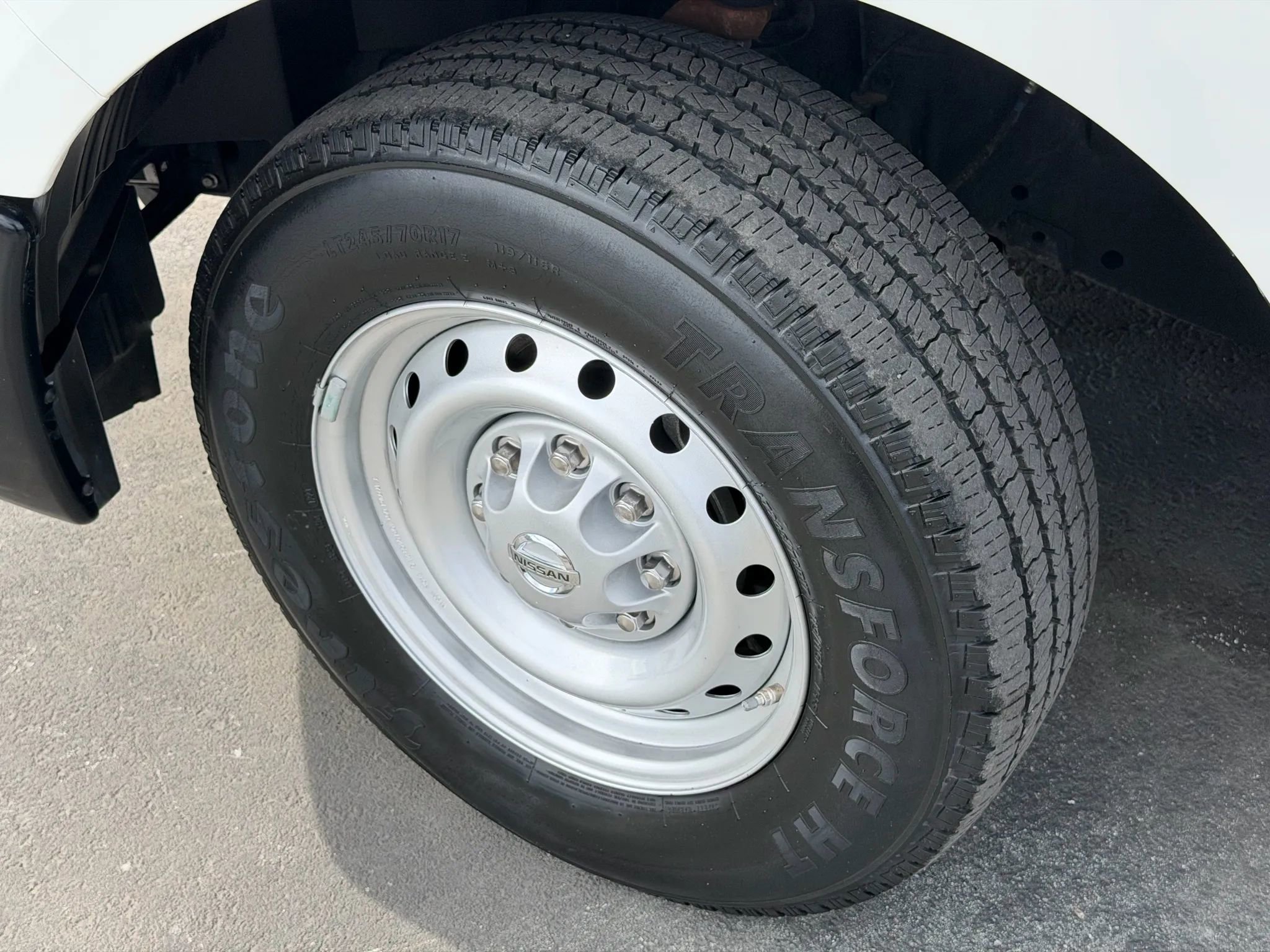 Used 2021 Nissan NV 2500 S image 16