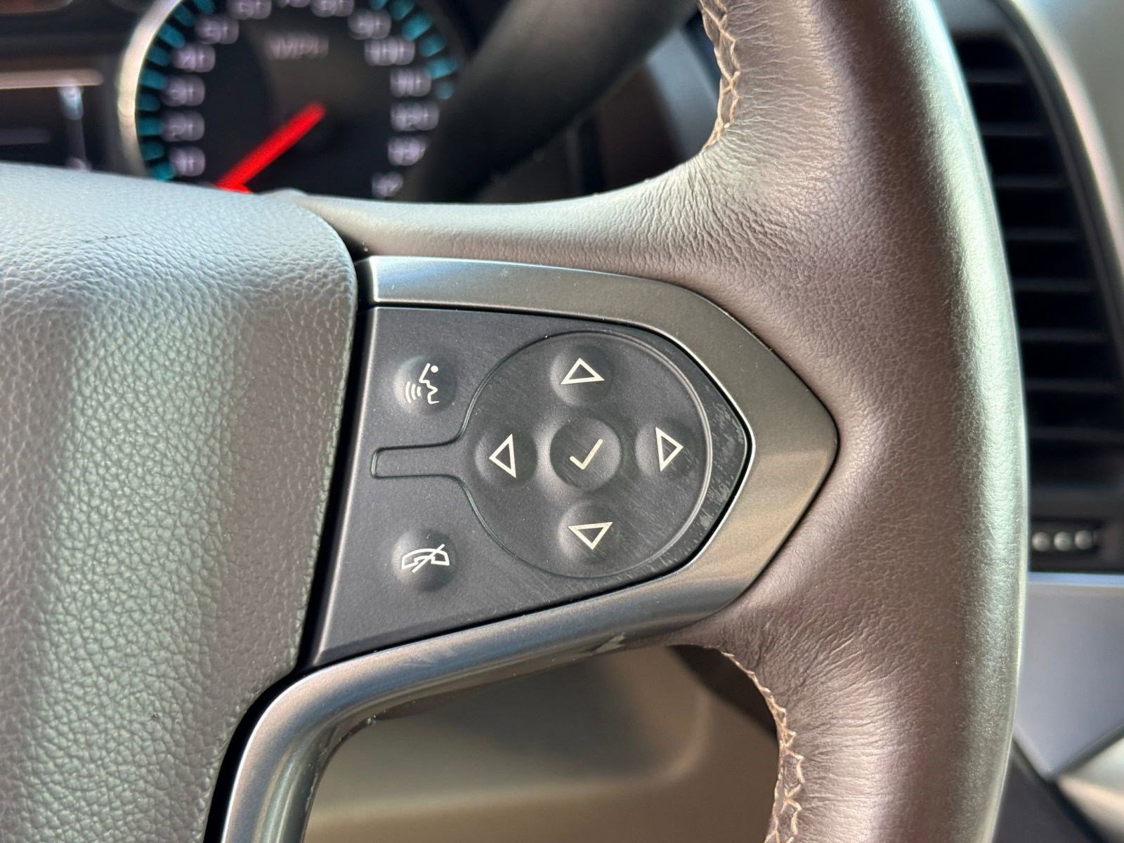 Used 2016 Chevrolet Tahoe LTZ image 28