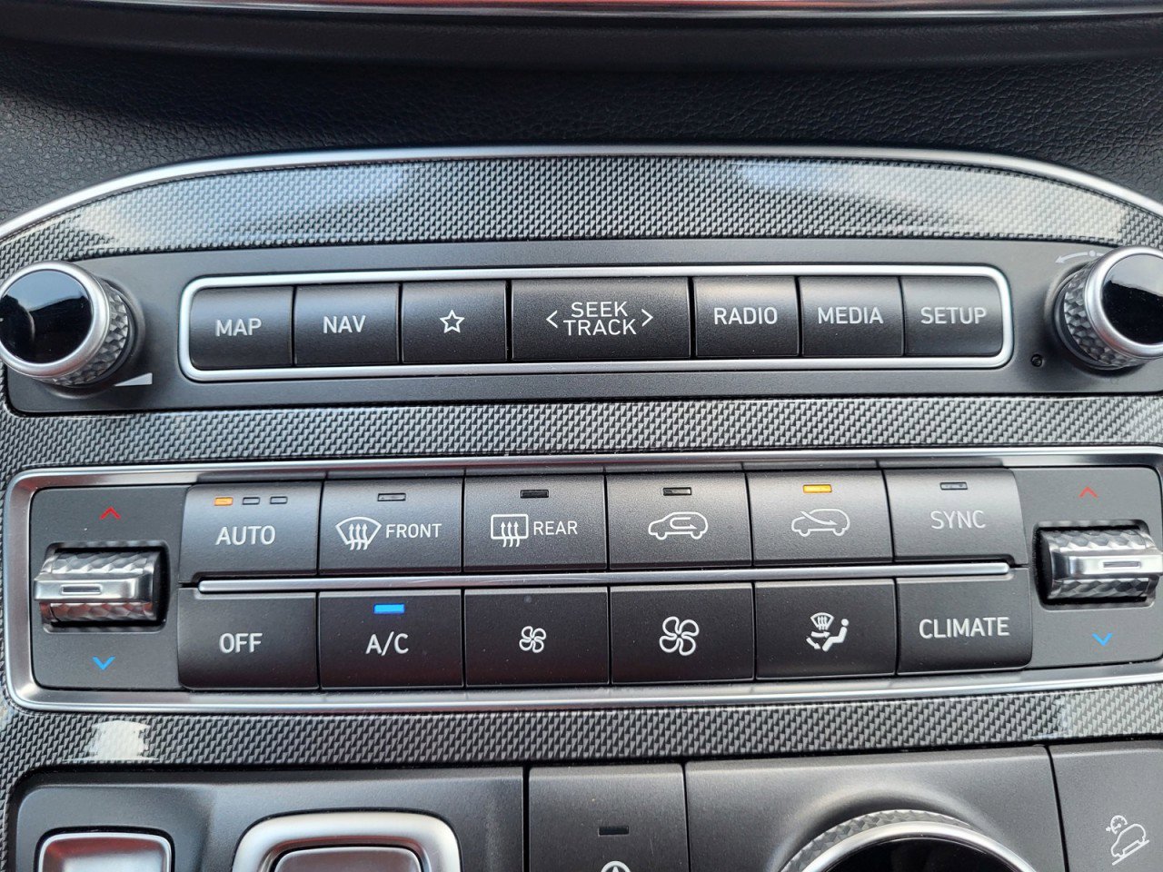 Used 2023 Hyundai Santa Fe SEL image 36