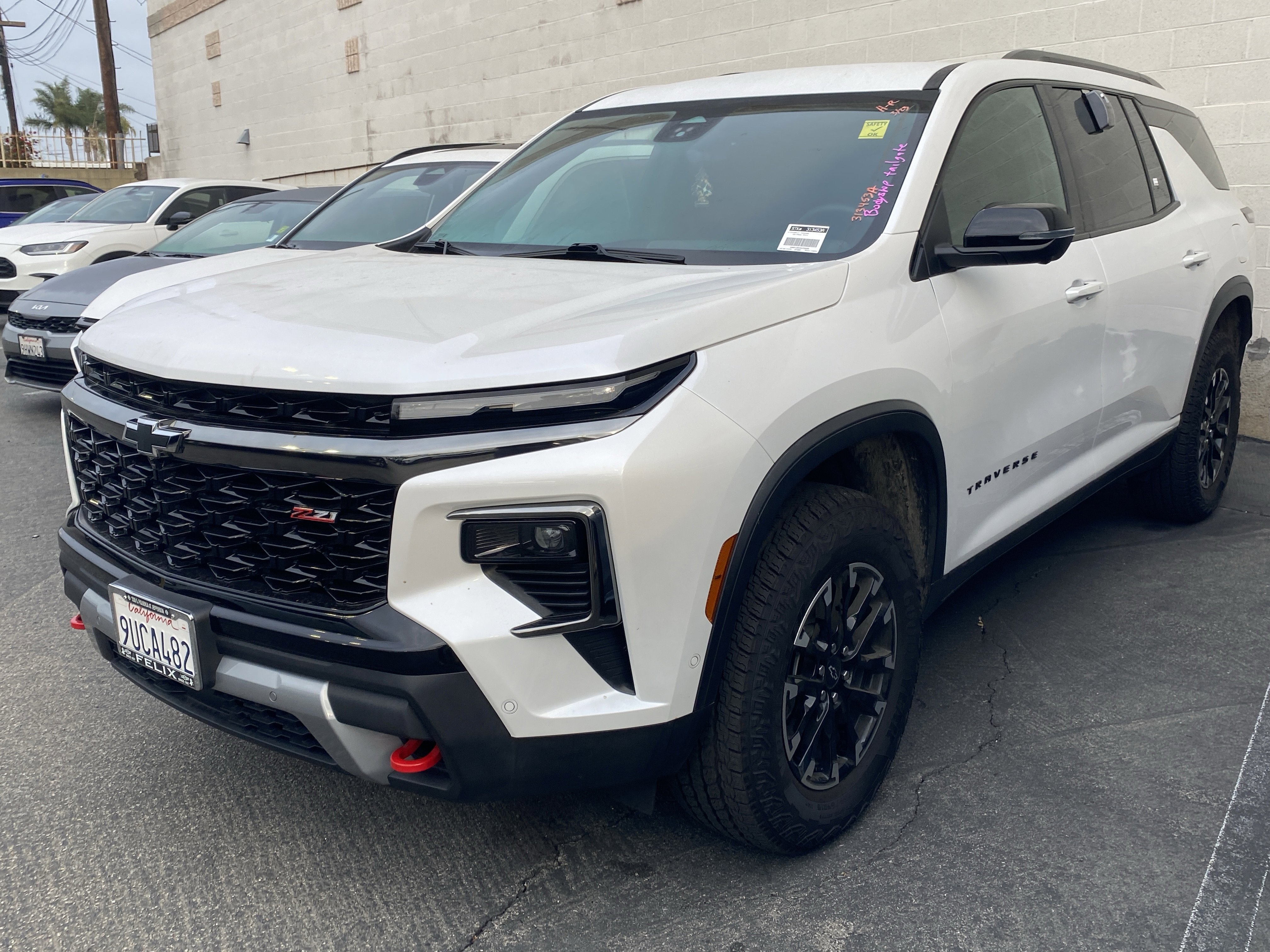 Used 2024 Chevrolet Traverse Z71 w/ Enhanced Driving Package image 2