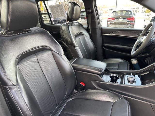 Used 2024 Jeep Grand Cherokee L Limited w/ Luxury Tech Group II image 14