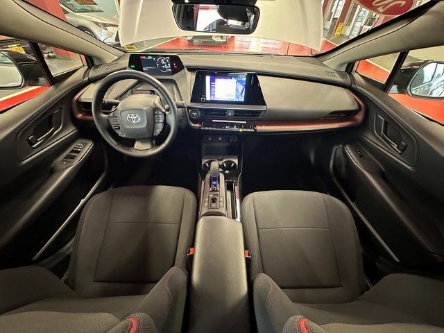 Used 2024 Toyota Prius Prime SE image 12