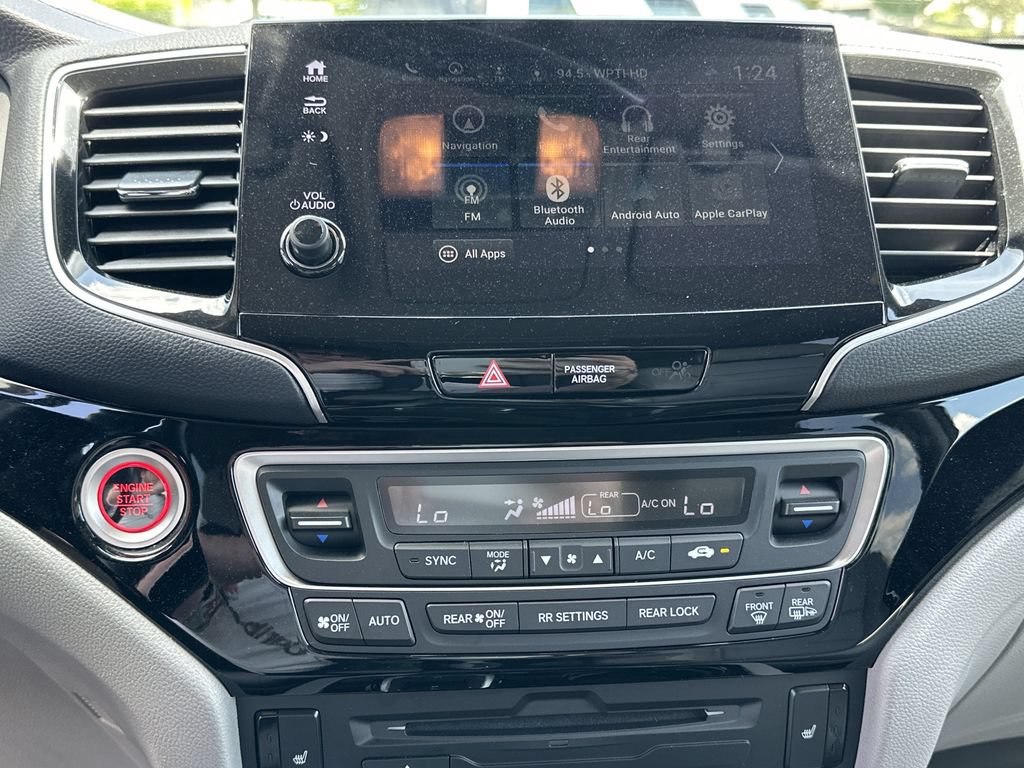 Used 2020 Honda Pilot Touring image 11
