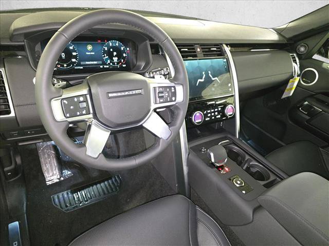 New 2026 Land Rover Discovery S AWD/4WD image 17