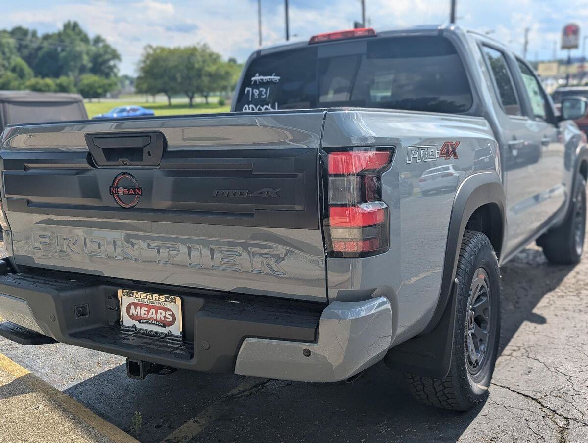 New 2026 Nissan Frontier PRO-4X w/ Tow Package AWD/4WD image 8