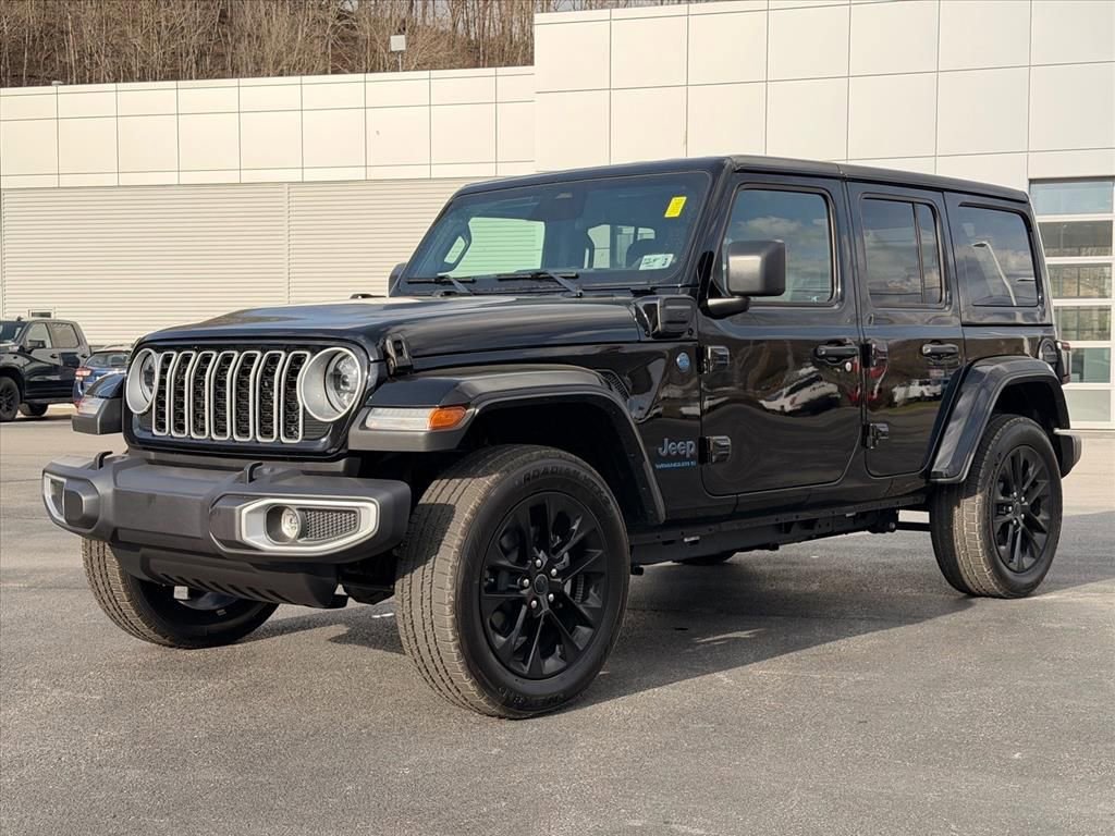 Used 2025 Jeep Wrangler Unlimited Sahara w/ Safety Group image 10