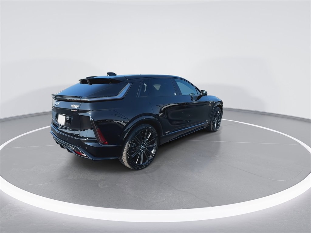New 2026 Cadillac Lyriq V image 8