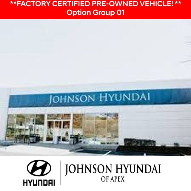 Used 2023 Hyundai Santa Fe SE AWD/4WD image 2
