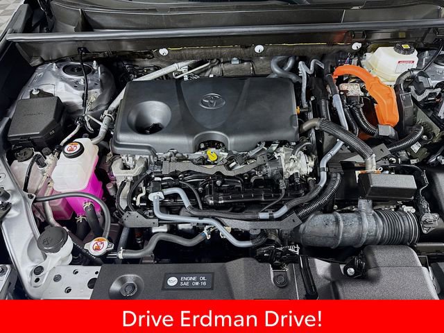 Certified 2025 Toyota RAV4 LE AWD/4WD image 29