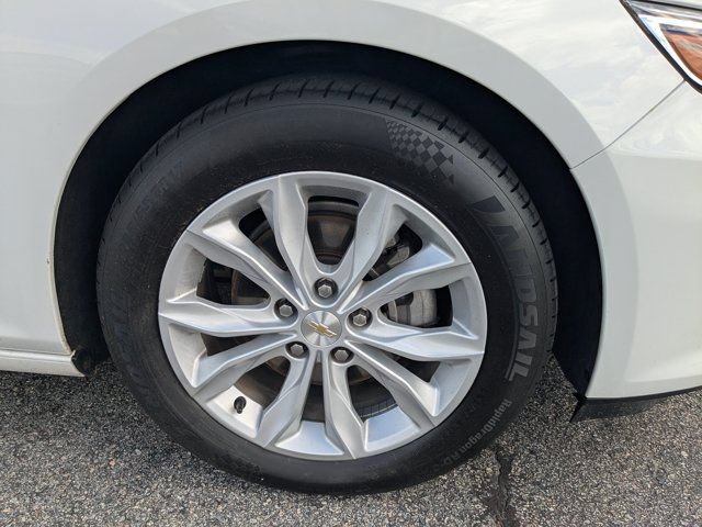 Used 2025 Chevrolet Malibu LT FWD image 9