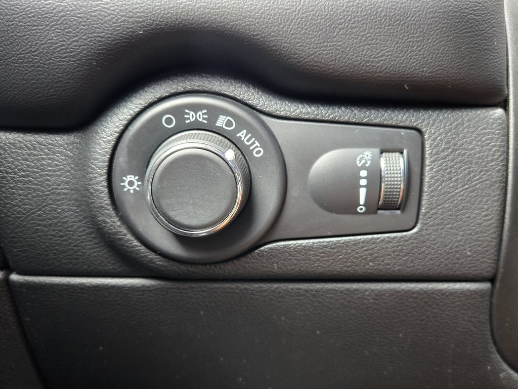 Used 2024 Dodge Durango GT AWD/4WD image 28