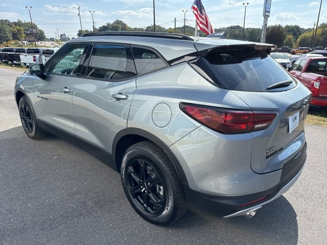 New 2025 Chevrolet Blazer LT w/ Midnight/Sport Edition image 4