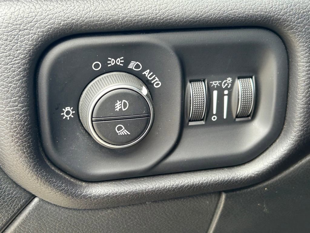 Used 2022 RAM 2500 Laramie w/ Night Edition image 31