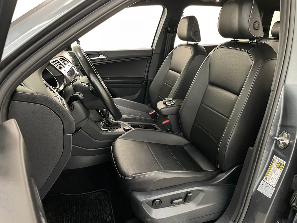 Used 2021 Volkswagen Tiguan SE R-Line image 24