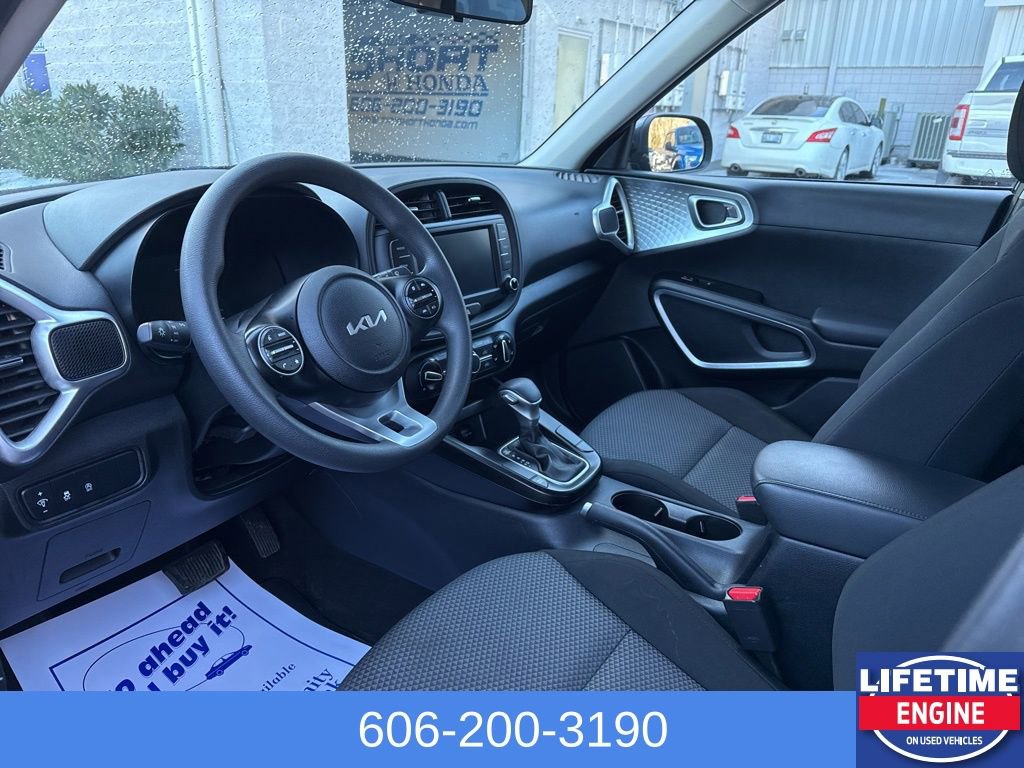 Used 2024 Kia Soul LX w/ Option Group 015 image 19