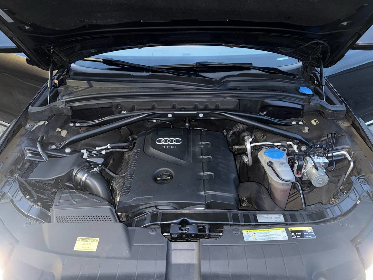 Used 2017 Audi Q5 2.0T Premium Plus w/ Technology Package image 17