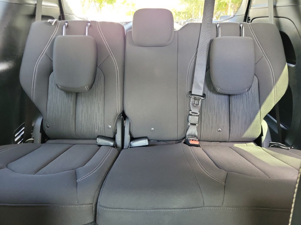 Used 2018 Chrysler Pacifica Touring Plus w/ S Appearance Package FWD image 12