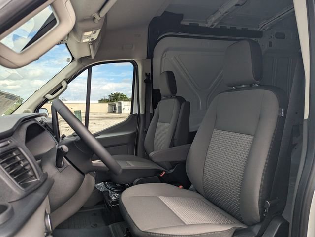 New 2026 Ford Transit 250 148 Medium Roof RWD image 5
