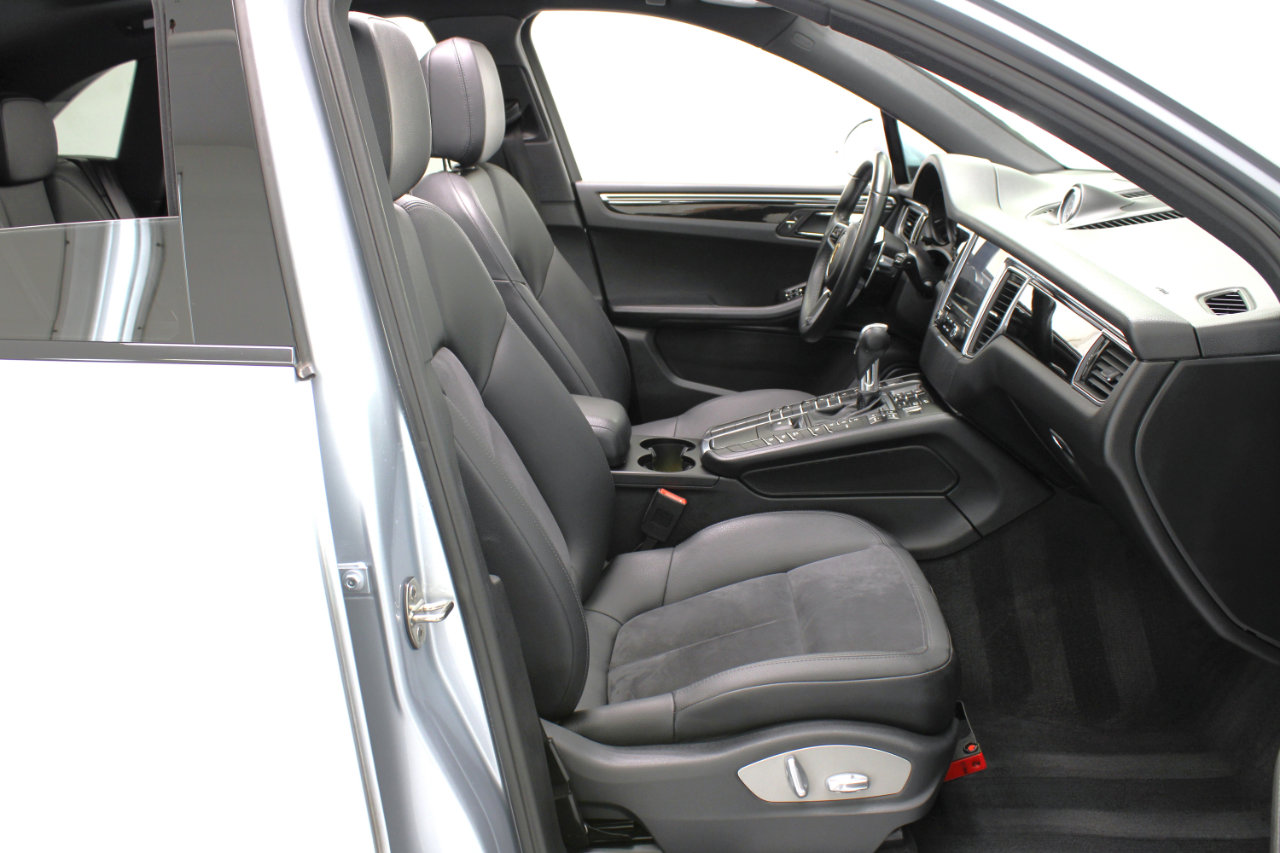 Used 2017 Porsche Macan S image 47