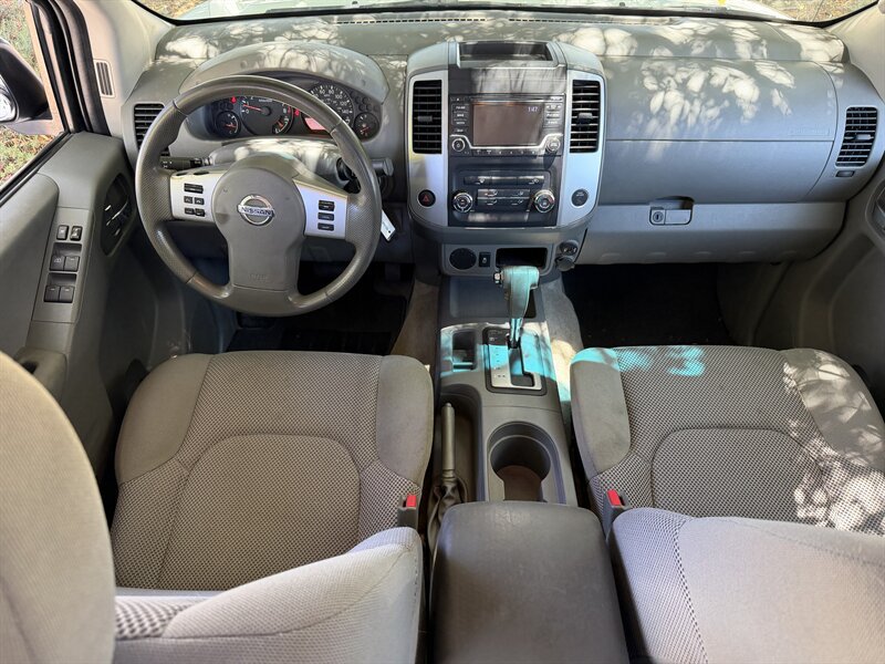Used 2018 Nissan Frontier SV RWD image 11
