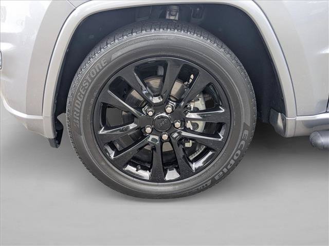 Used 2018 Jeep Grand Cherokee Altitude RWD image 24