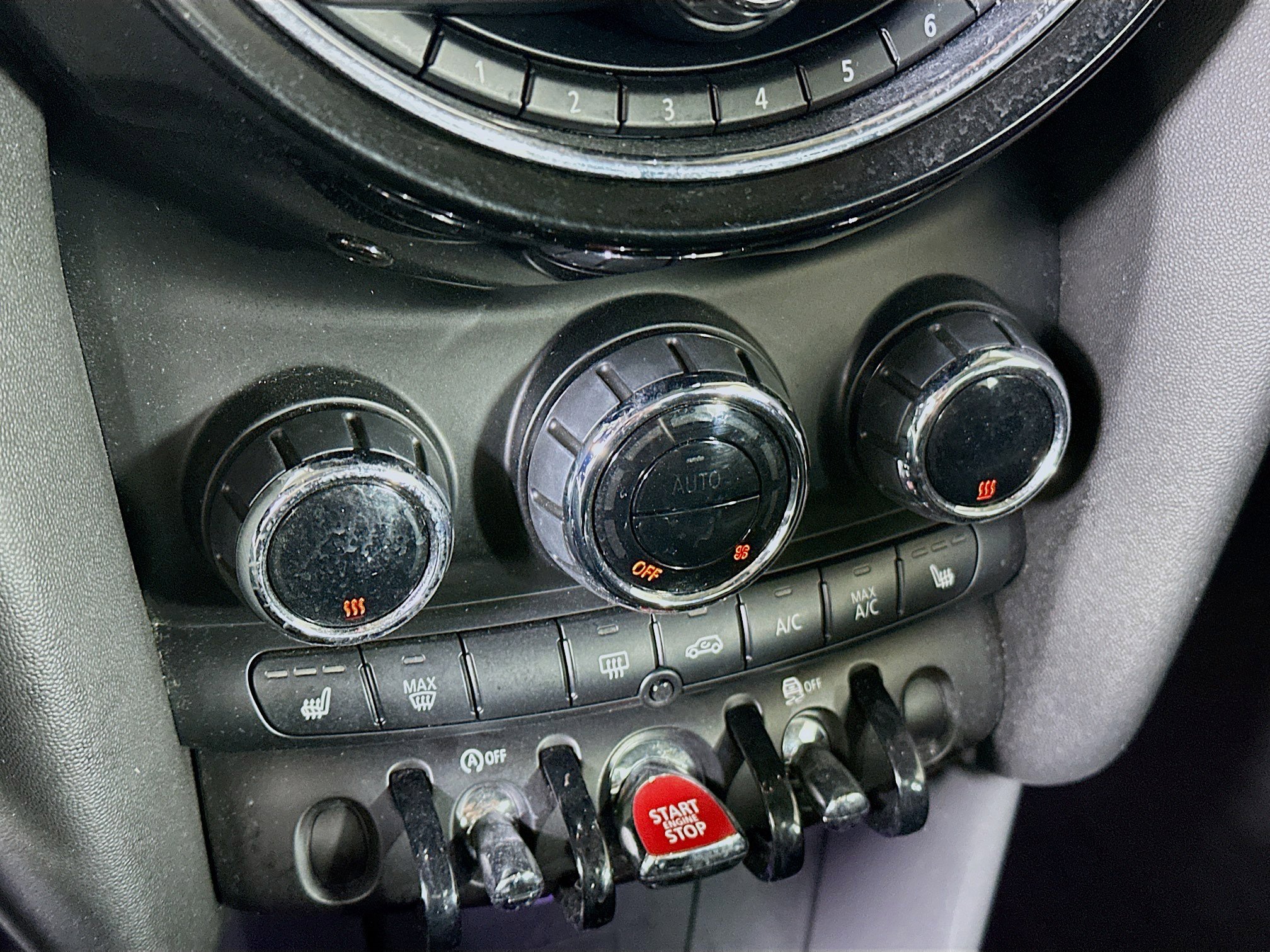 Used 2020 MINI Cooper 2-Door Hardtop image 23