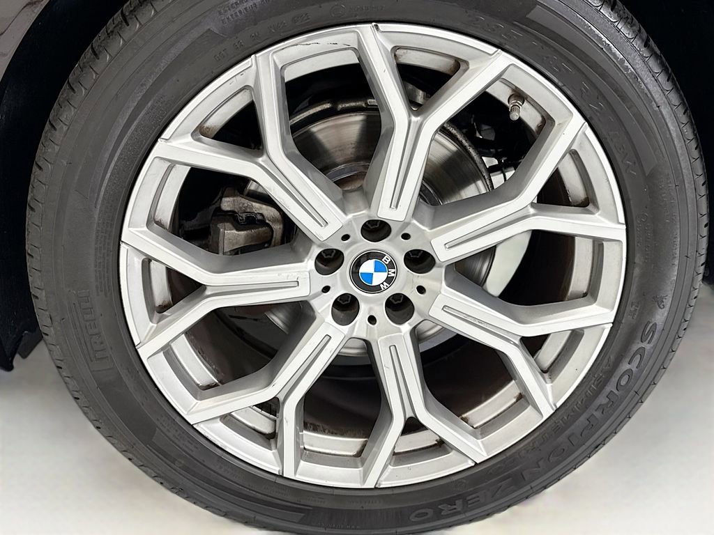 Used 2022 BMW X7 xDrive40i w/ Executive Package AWD/4WD image 30