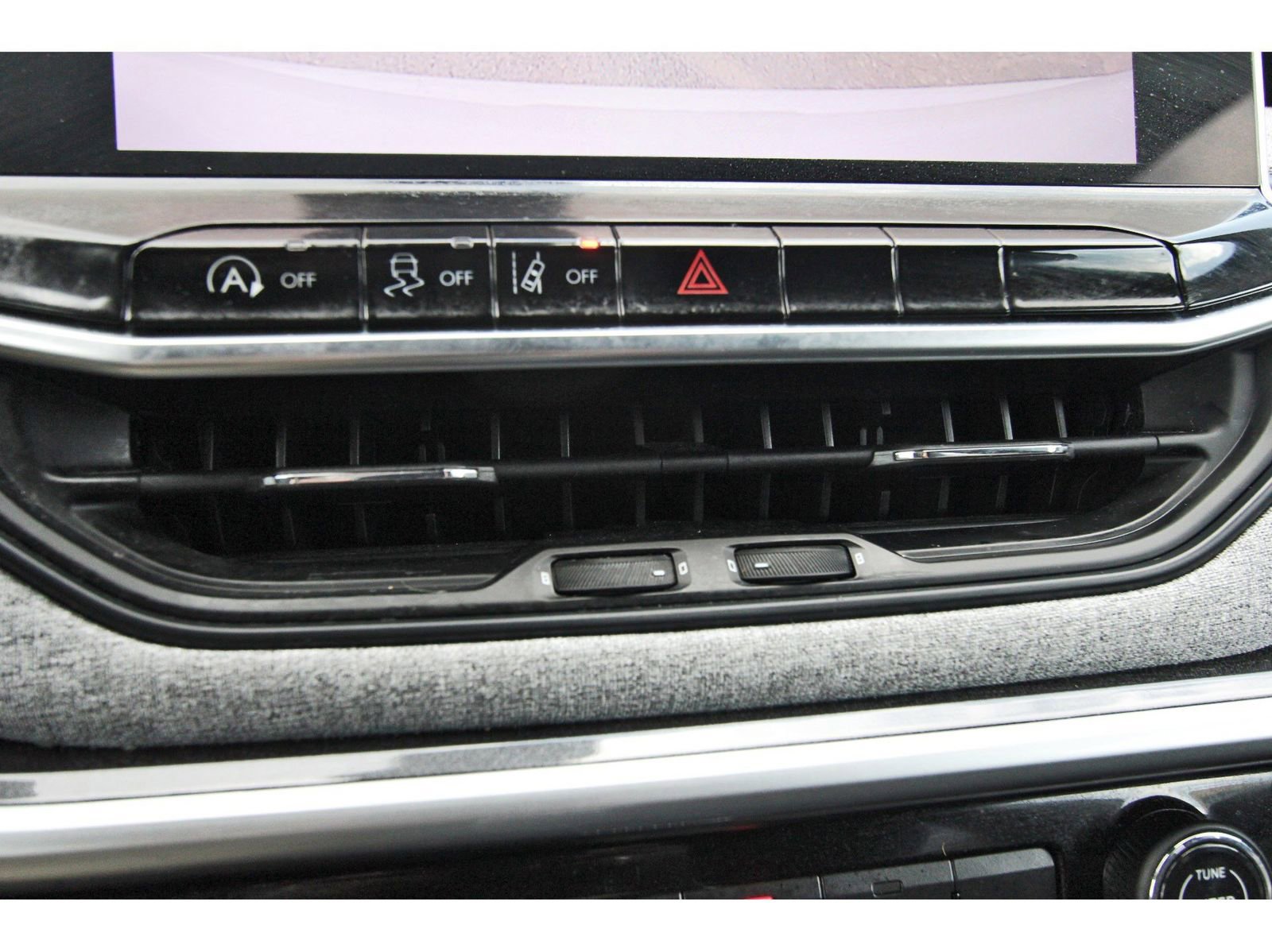 Used 2023 Jeep Compass Sport image 27