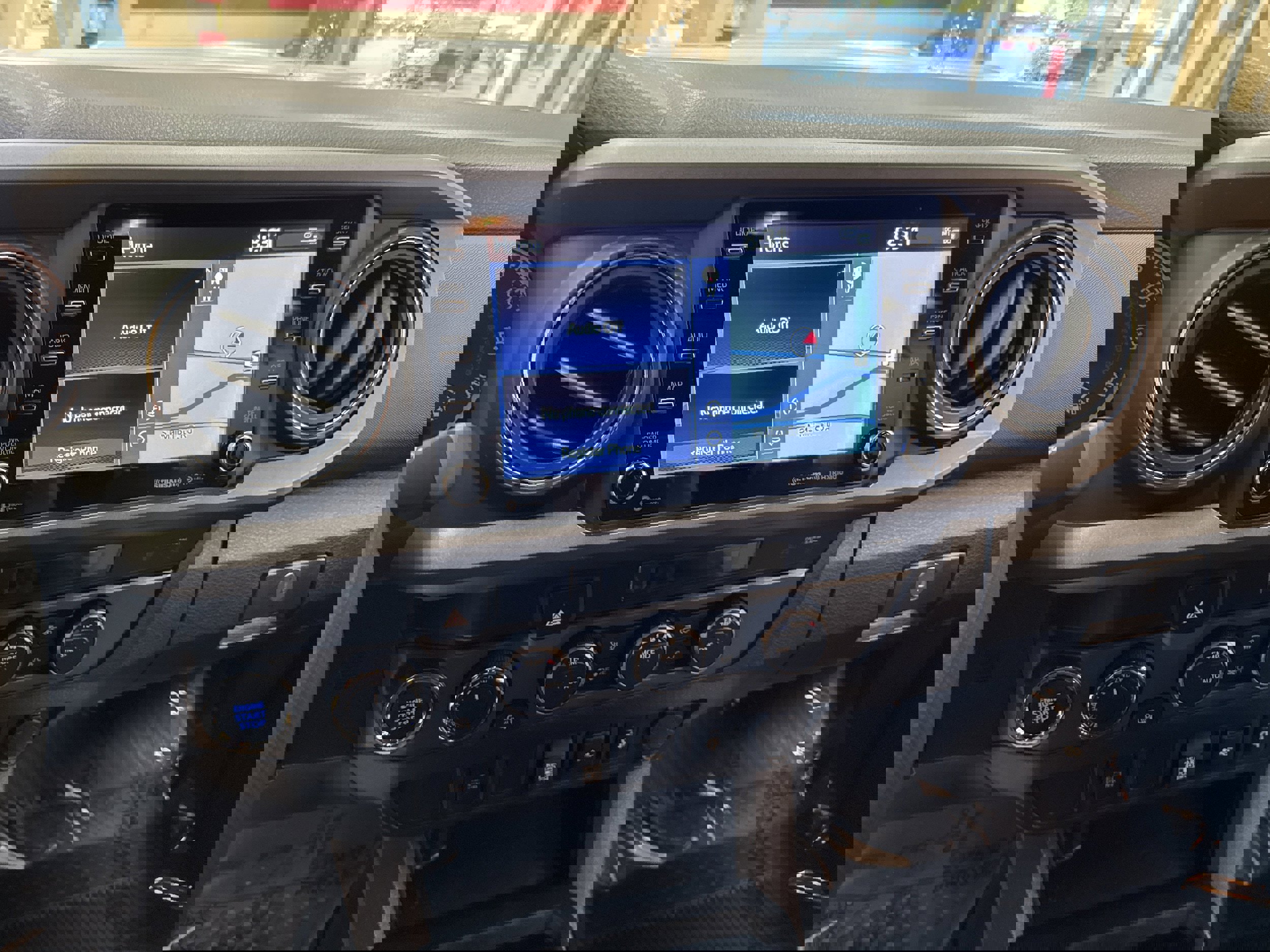 Used 2023 Toyota Tacoma TRD Sport image 43